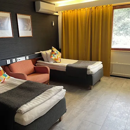 Отель Hotelli Jaemsae