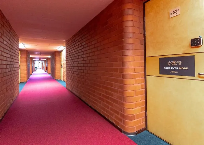 Hotelli Jaemsae Отель *