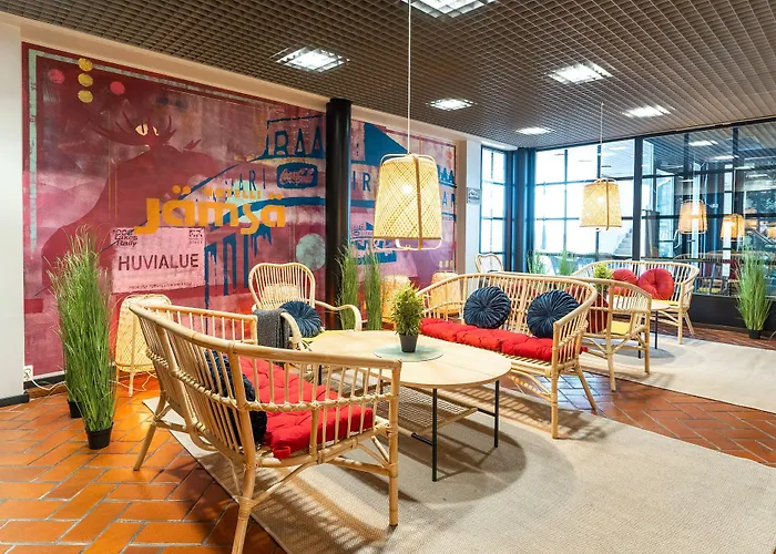 Отель Hotelli Jaemsae